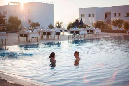 Joya Cyprus Mermaid Penthouse Apartment Agios Amvrosios  ภายนอก รูปภาพ