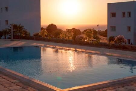 Joya Cyprus Mermaid Penthouse Apartment Agios Amvrosios  ภายนอก รูปภาพ