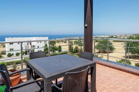 Joya Cyprus Mermaid Penthouse Apartment Agios Amvrosios  ภายนอก รูปภาพ