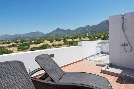 Joya Cyprus Mermaid Penthouse Apartment Agios Amvrosios  ภายนอก รูปภาพ