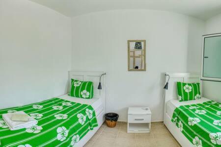 Joya Cyprus Mermaid Penthouse Apartment Agios Amvrosios  ภายนอก รูปภาพ